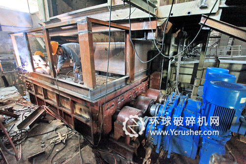 寧國水泥廠2528篦冷機破碎機技改現場
