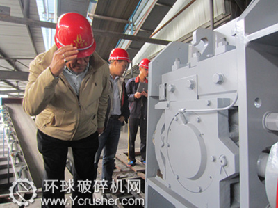 埃及客戶到皇龍考察和產品設備