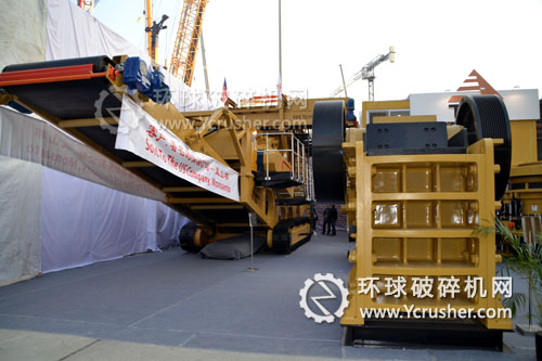 TRIO上海寶馬展移動(dòng)破碎站和顎式破碎機(jī)設(shè)備