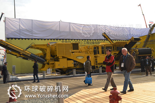 凱斯特2012上海寶馬展移動(dòng)破碎站