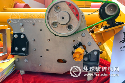 衢州美安普2012上海寶馬展顎式破碎機(jī)設(shè)備