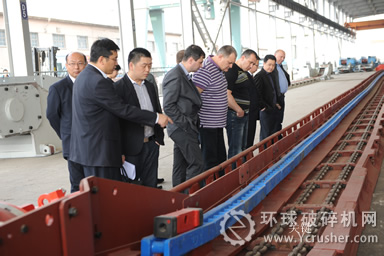 設(shè)備驗(yàn)收現(xiàn)場(chǎng)