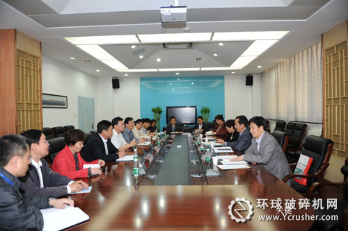 開展黨的群眾路線教育實踐活動召開專題座談會