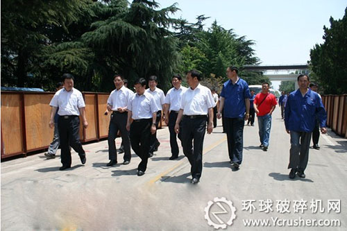 濟寧市委副書記、市長梅永紅到山礦公司考察指導工作