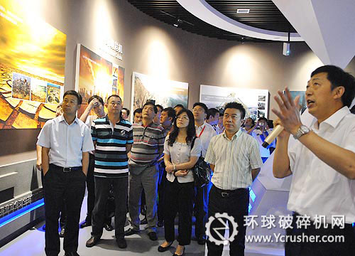 與會(huì)的中國(guó)再生資源行業(yè)500多名代表共同見證了中國(guó)&ldquo;城市礦產(chǎn)展示館&rdquo;的開館