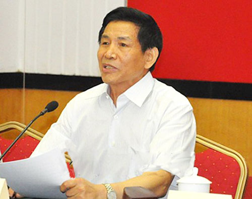 中國建筑材料聯(lián)合會會長、中國水泥協(xié)會會長喬龍德