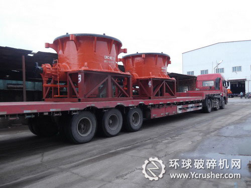 沈陽順達重礦四臺1750圓錐破碎機出口到非洲