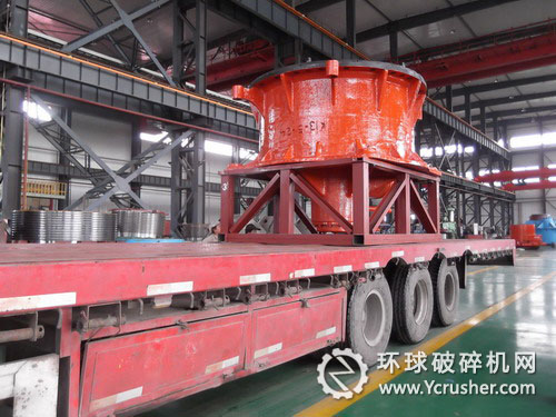 沈陽順達重礦四臺1750圓錐破碎機出口到非洲