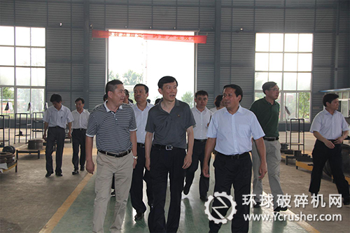 臨沂市政府副市長馬崑蒞臨山東魯一視察工作