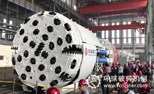 世界首臺直徑5米敞開式無軌運輸硬巖掘進機