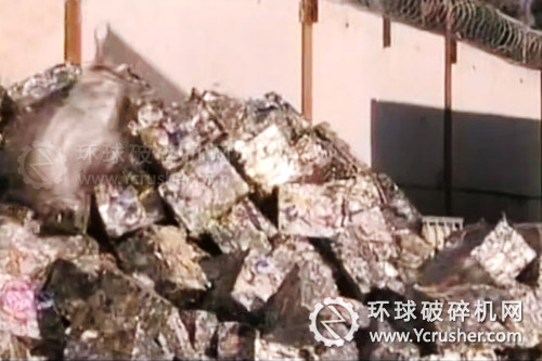 超級(jí)破碎機(jī)破碎出來的金屬原料