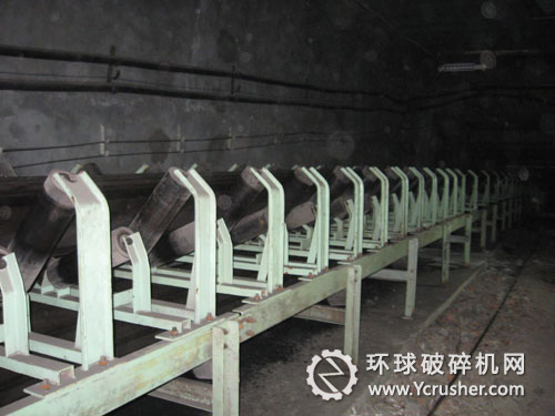 圖片1：高壽命高密封托輥在金嶺水泥帶式輸送機(jī)上的應(yīng)用