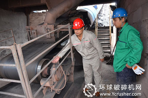 皮帶輸送機(jī)上設(shè)置緊急拉繩，可最大限度保證安全