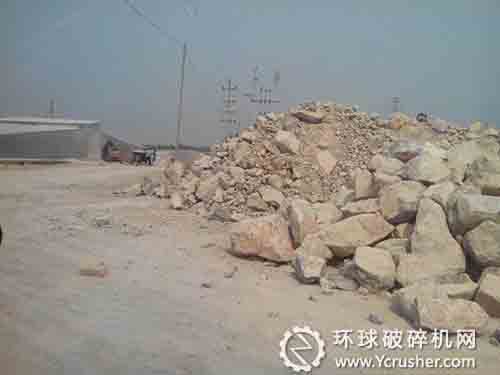 網(wǎng)友貼圖舉報污染石料廠