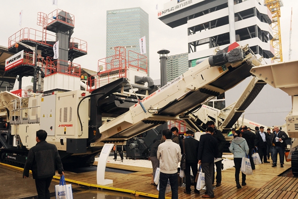 特雷克斯南方路機(jī)J-1175E亮相寶馬展