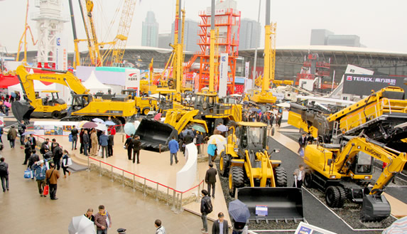 柳工美卓建筑設(shè)備正式亮相本屆寶馬展，攜帶式鄂式移動(dòng)破碎鉆、履帶式移動(dòng)篩分站設(shè)備參展此次寶馬展