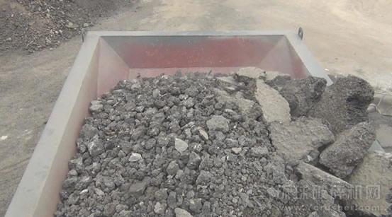 大塊料經一級破碎機破碎