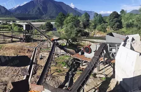 西藏米林一時產(chǎn)250噸砂石骨料線成功試運行
