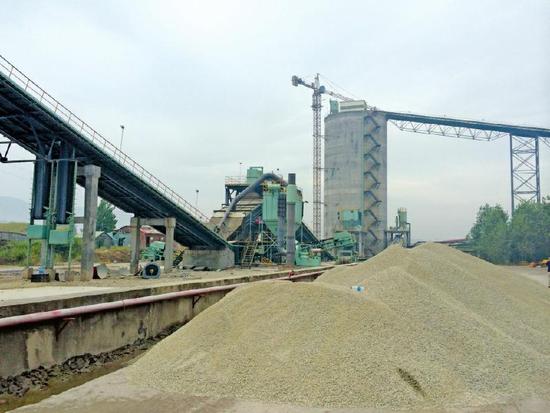 達州海螺涉嫌非法生產(chǎn)強行賣碎石 &ldquo;自降身價&rdquo;遭同行舉