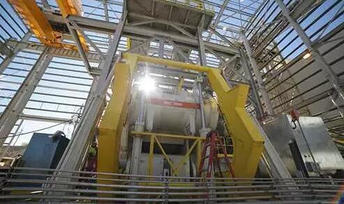 世界上最大型號的高壓輥磨機