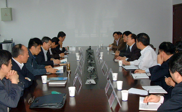 國家安監(jiān)總局監(jiān)管一司司長王鈴丁一行來中鋼馬礦院調研