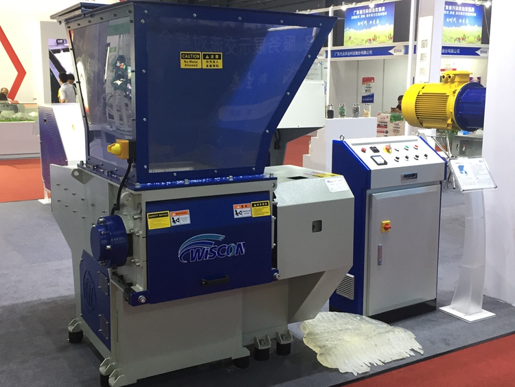 塑料撕碎機圖片